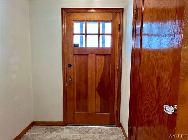 525 East Stenzil Street, North Tonawanda, NY 14120