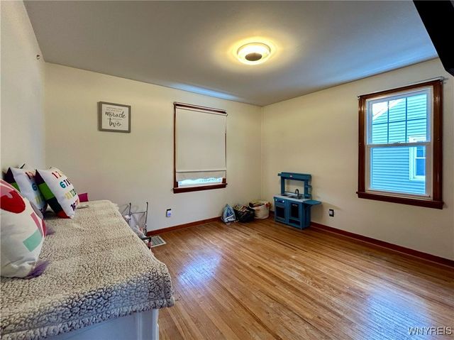 525 East Stenzil Street, North Tonawanda, NY 14120