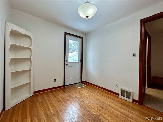 525 East Stenzil Street, North Tonawanda, NY 14120