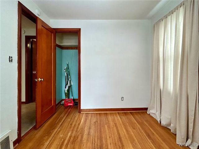 525 East Stenzil Street, North Tonawanda, NY 14120