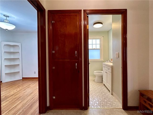 525 East Stenzil Street, North Tonawanda, NY 14120