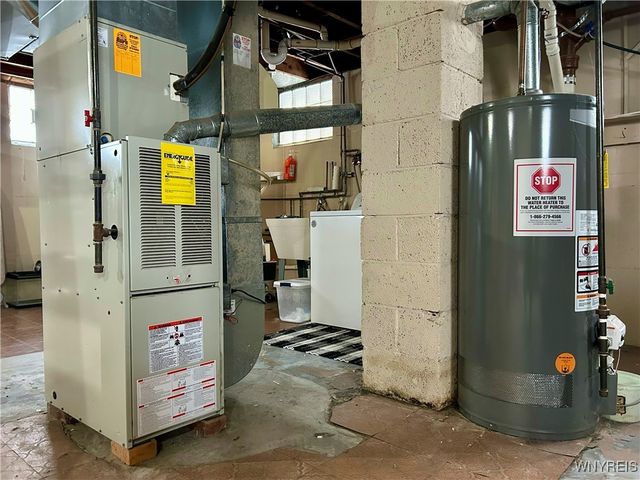 525 East Stenzil Street, North Tonawanda, NY 14120