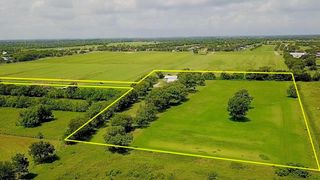 2923 Krenek Road, Crosby, TX 77532