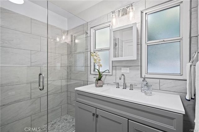 5616 Buffalo, Valley Glen, CA 91401