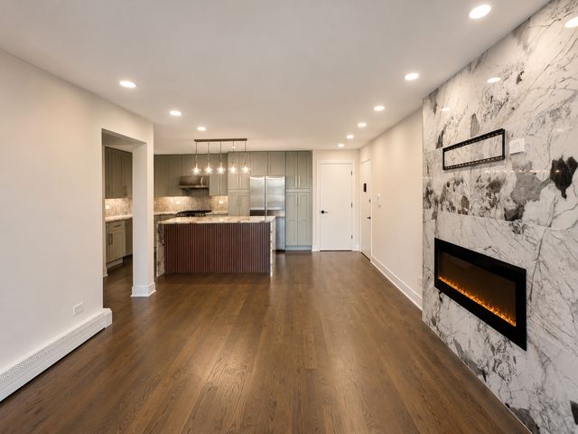 870 Winesap Court 301, Prospect Heights, IL 60070