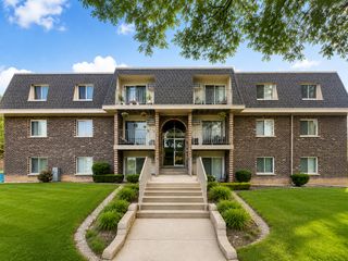 870 Winesap Court 301, Prospect Heights, IL 60070