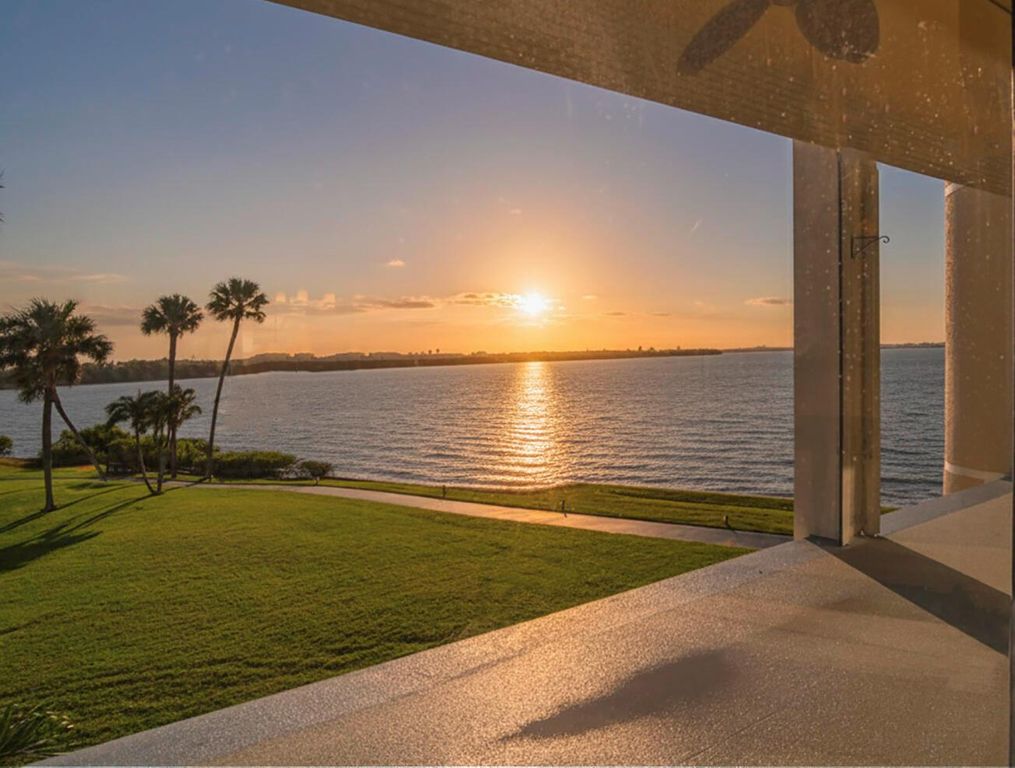 3432 NE Causeway Boulevard 4-303, Jensen Beach, FL 34957