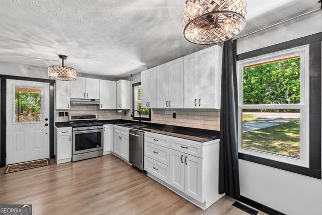257 Oakhill Drive, Jackson, GA 30233