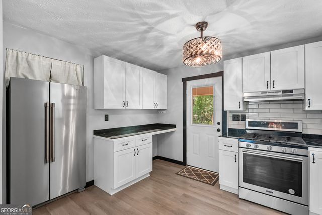257 Oakhill Drive, Jackson, GA 30233