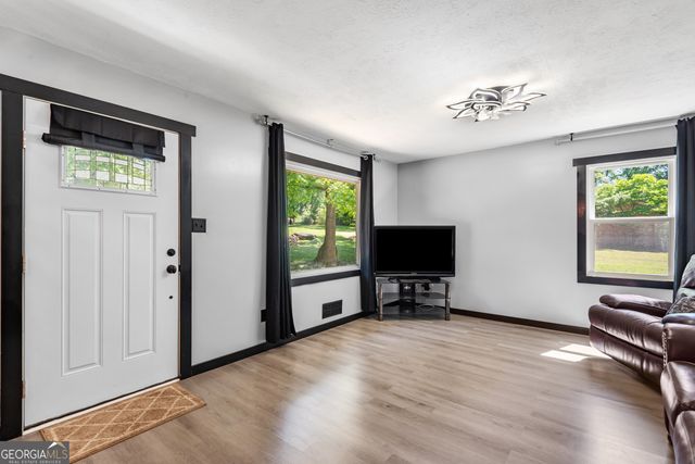 257 Oakhill Drive, Jackson, GA 30233