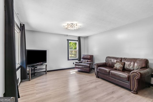 257 Oakhill Drive, Jackson, GA 30233