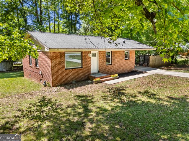 257 Oakhill Drive, Jackson, GA 30233