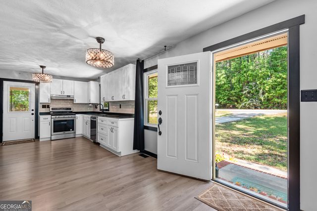 257 Oakhill Drive, Jackson, GA 30233