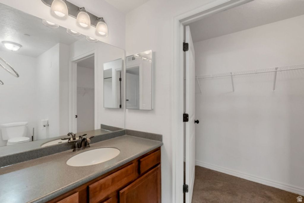 Image 11 of property listing at 117 E CALBOURNE LN #I-2, Sandy, UT 84070