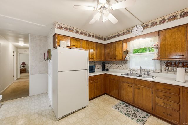 1301 N County Road 650 E, Selma, IN 47383