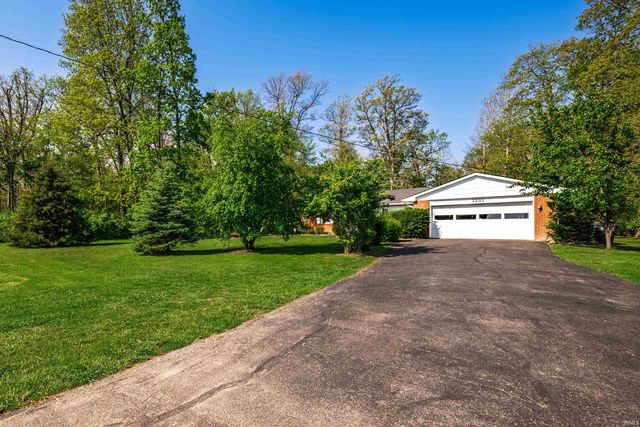 1301 N County Road 650 E, Selma, IN 47383