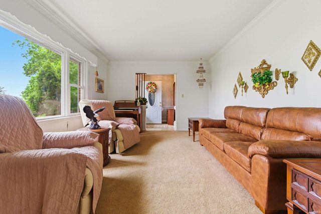 1301 N County Road 650 E, Selma, IN 47383