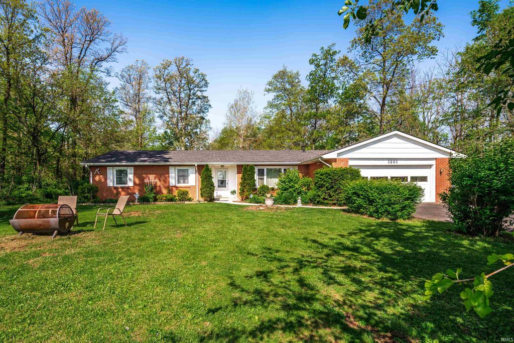 1301 N County Road 650 E, Selma, IN 47383