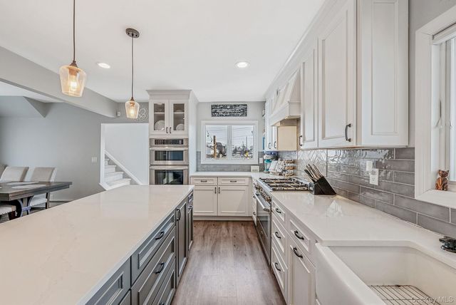 794 Pecan Street, Lindenhurst, NY 11757