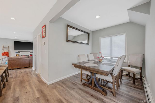 794 Pecan Street, Lindenhurst, NY 11757