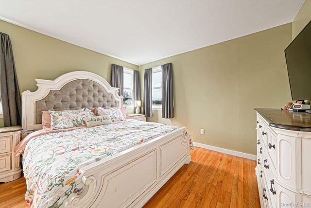 794 Pecan Street, Lindenhurst, NY 11757