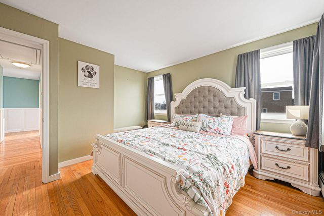 794 Pecan Street, Lindenhurst, NY 11757