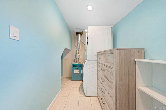 794 Pecan Street, Lindenhurst, NY 11757