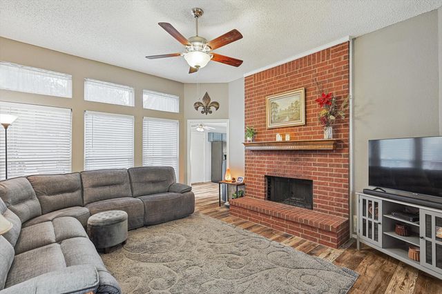 8240 Woodstream Drive, Frisco, TX 75034