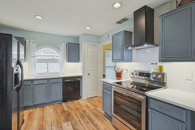 8240 Woodstream Drive, Frisco, TX 75034