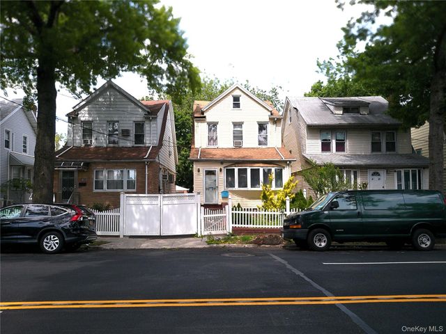 9227 Springfield Boulevard, Queens Village, NY 11428