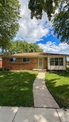 29812 Newport Drive, Warren, MI 48088