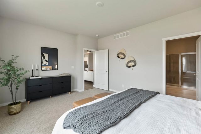 310 Astor Court, Elgin, IL 60124