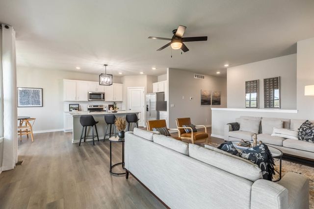 310 Astor Court, Elgin, IL 60124