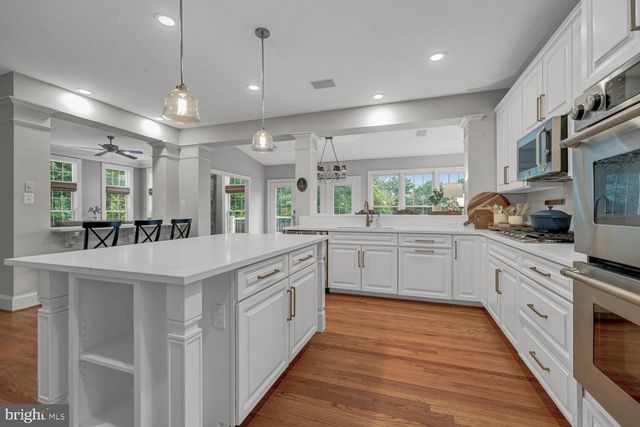 43079 LAGO GALLERIE CT, Ashburn, VA 20148