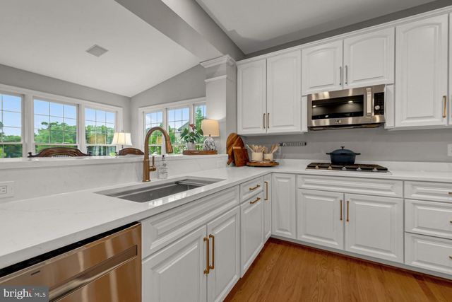 43079 LAGO GALLERIE CT, Ashburn, VA 20148