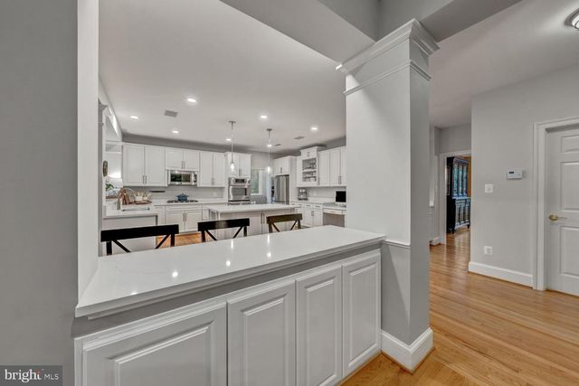 43079 LAGO GALLERIE CT, Ashburn, VA 20148
