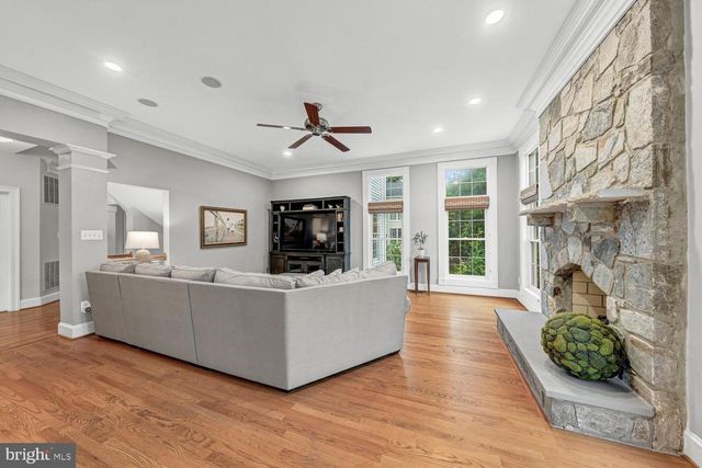 43079 LAGO GALLERIE CT, Ashburn, VA 20148