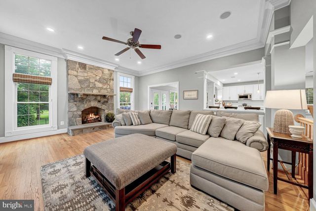 43079 LAGO GALLERIE CT, Ashburn, VA 20148