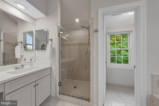43079 LAGO GALLERIE CT, Ashburn, VA 20148
