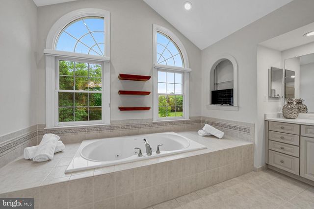 43079 LAGO GALLERIE CT, Ashburn, VA 20148