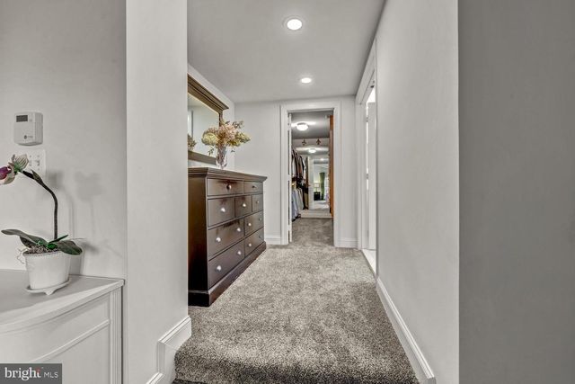 43079 LAGO GALLERIE CT, Ashburn, VA 20148