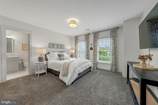 43079 LAGO GALLERIE CT, Ashburn, VA 20148