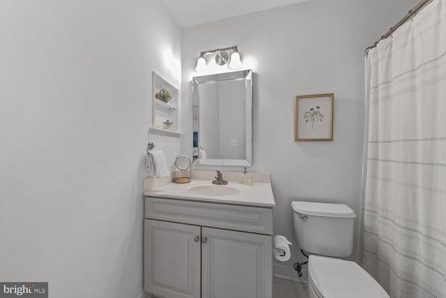 43079 LAGO GALLERIE CT, Ashburn, VA 20148