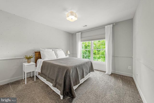 43079 LAGO GALLERIE CT, Ashburn, VA 20148