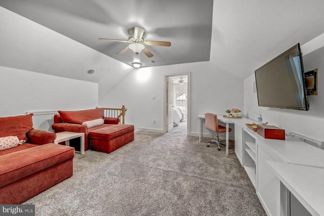 43079 LAGO GALLERIE CT, Ashburn, VA 20148