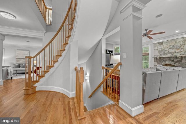 43079 LAGO GALLERIE CT, Ashburn, VA 20148