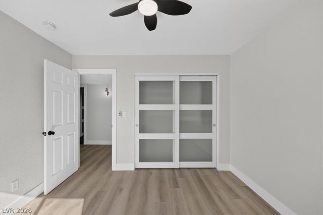 3204 Crescent Run Court, Las Vegas, NV 89117