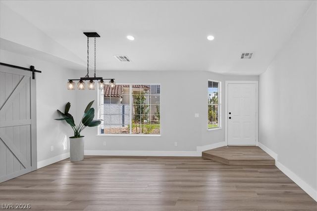 3204 Crescent Run Court, Las Vegas, NV 89117