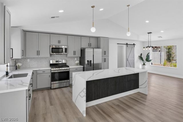 3204 Crescent Run Court, Las Vegas, NV 89117