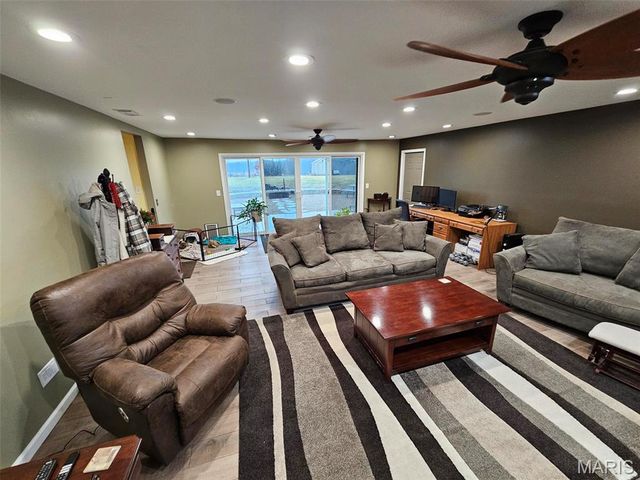 50 Saddlefield Lane, Troy, MO 63379